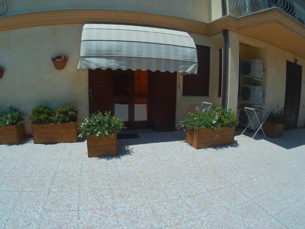B&B Crisalide Λα Μανταλένα Εξωτερικό φωτογραφία